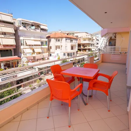 Happy Family - Big Balcony *